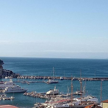Sweet Liana Un Tuffo Nel Cuore Del Paese Porto Santo Stefano  Exterior photo