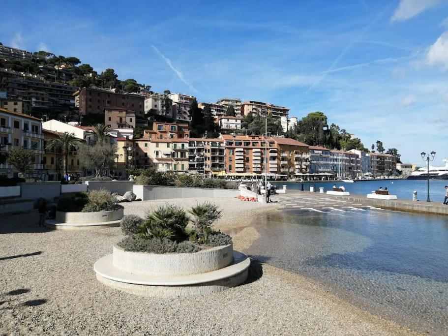 Sweet Liana Un Tuffo Nel Cuore Del Paese Porto Santo Stefano  Exterior photo